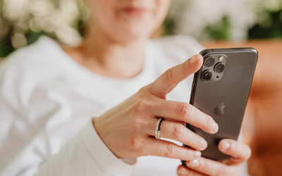 How to Stop Uncontrollable Scrolling — And What to do Instead